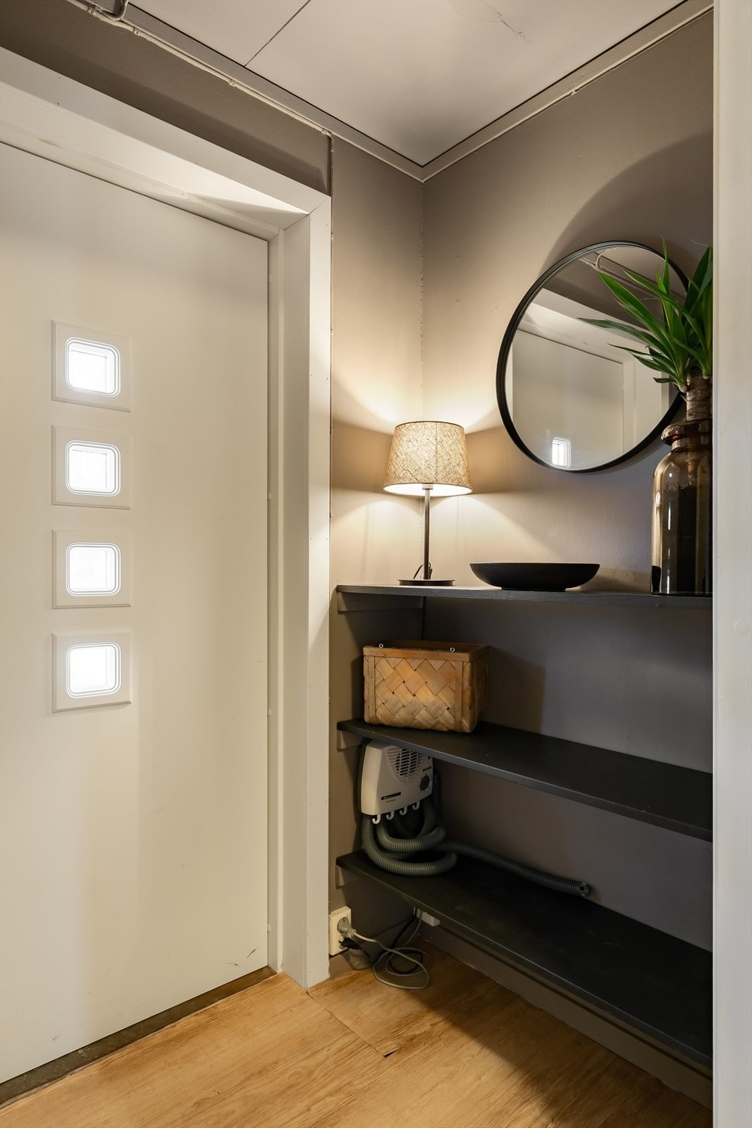 Entré/vindfang. Galleribilde