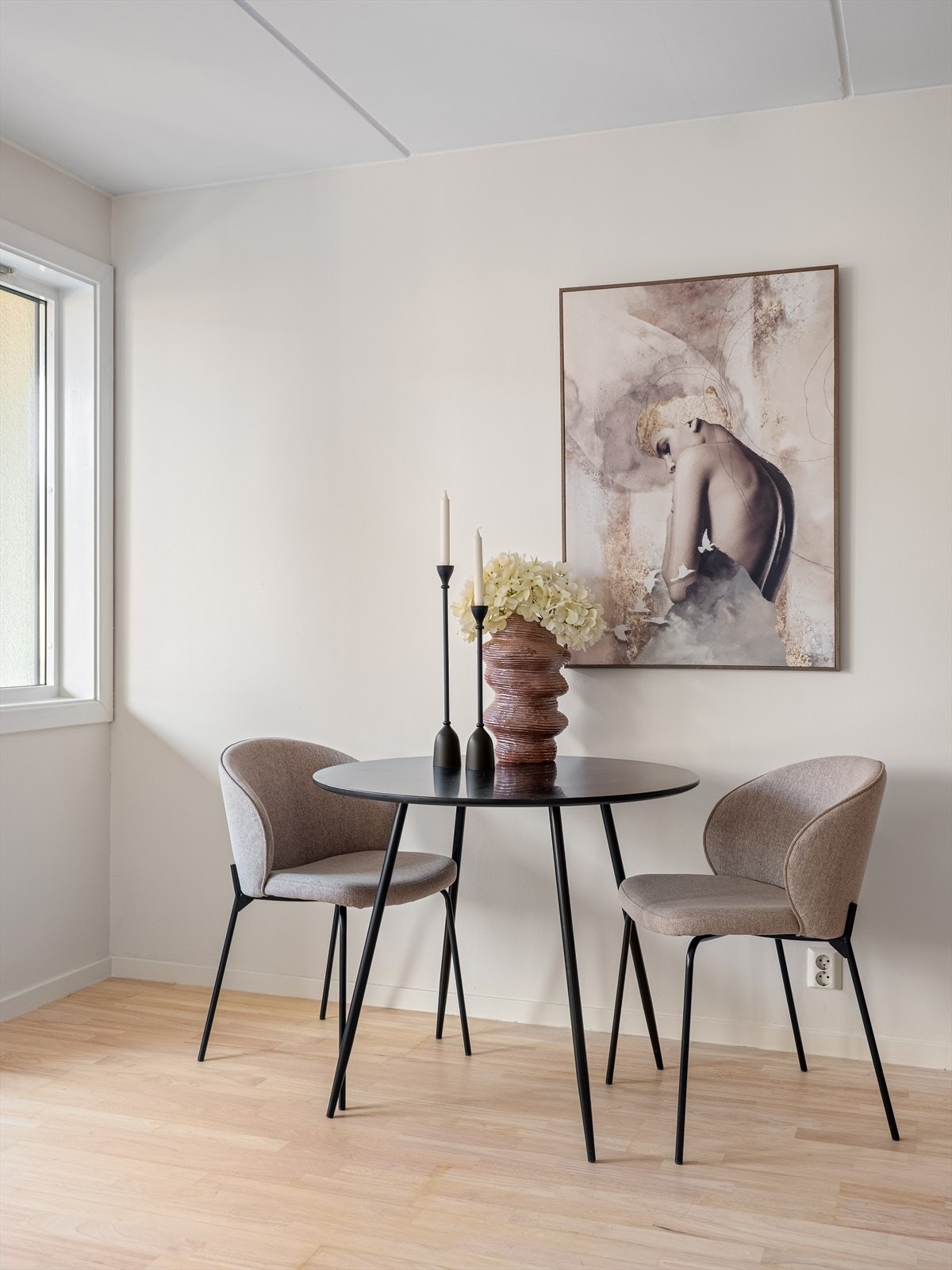 Her er det plass til et hyggelig spisebord! Galleribilde