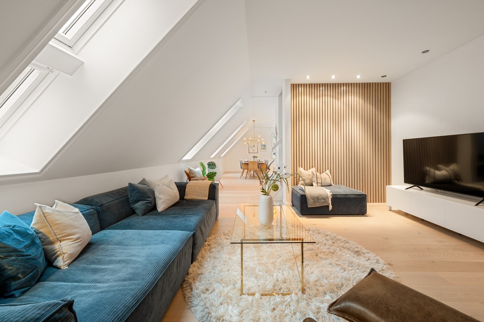 - Leiligheten har en gjennomgående lekker standard med moderne og tidsriktige kvaliteter - Galleribilde