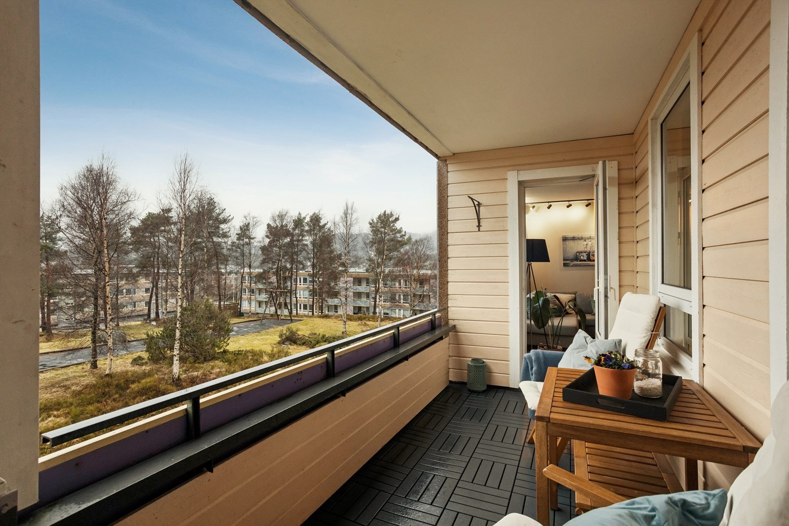 Fra stuen har du adkomst til en herlig balkong på ca. 8,2 kvm. Galleribilde