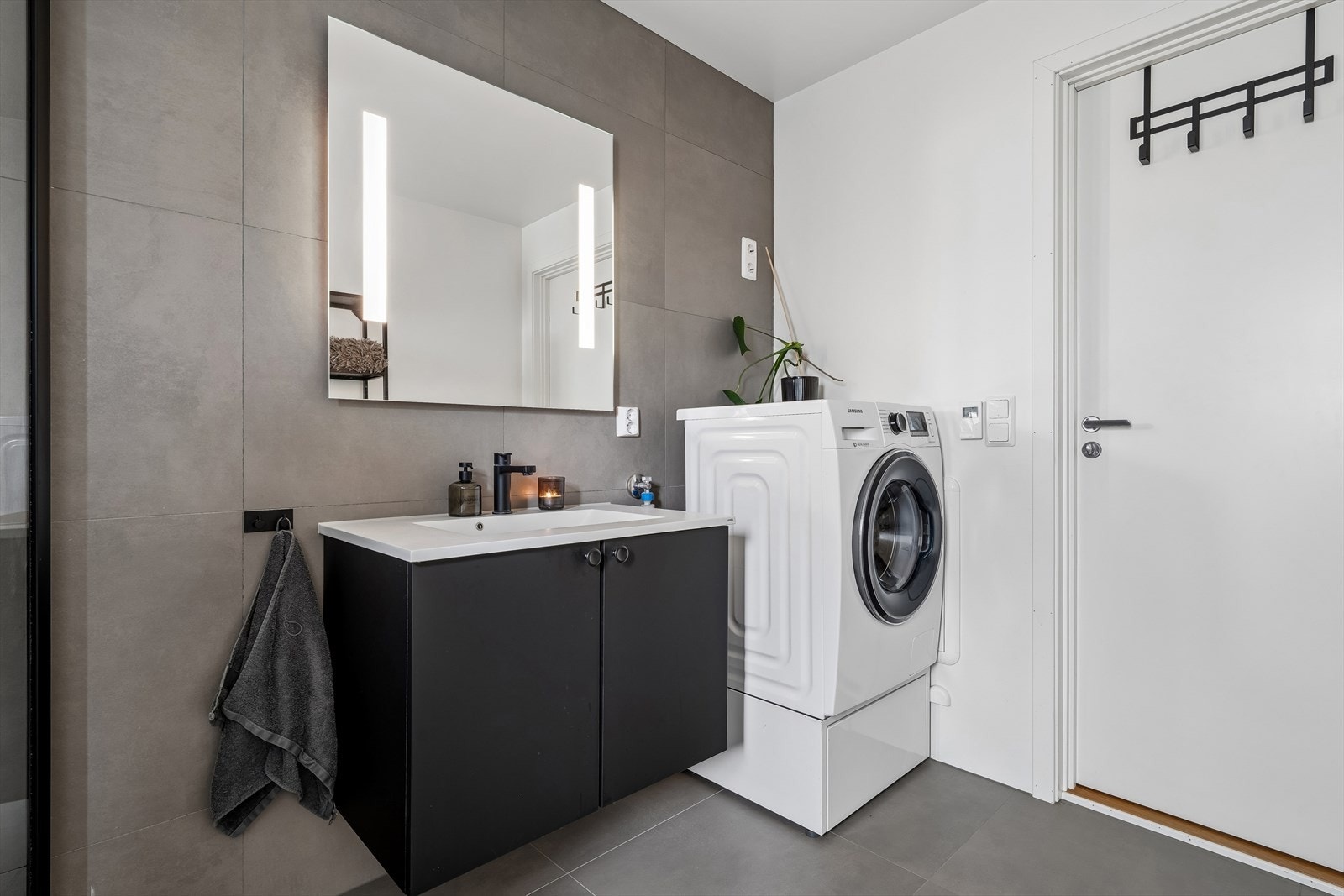 Farge og materialvalg står godt i stil med resten av leiligheten Galleribilde