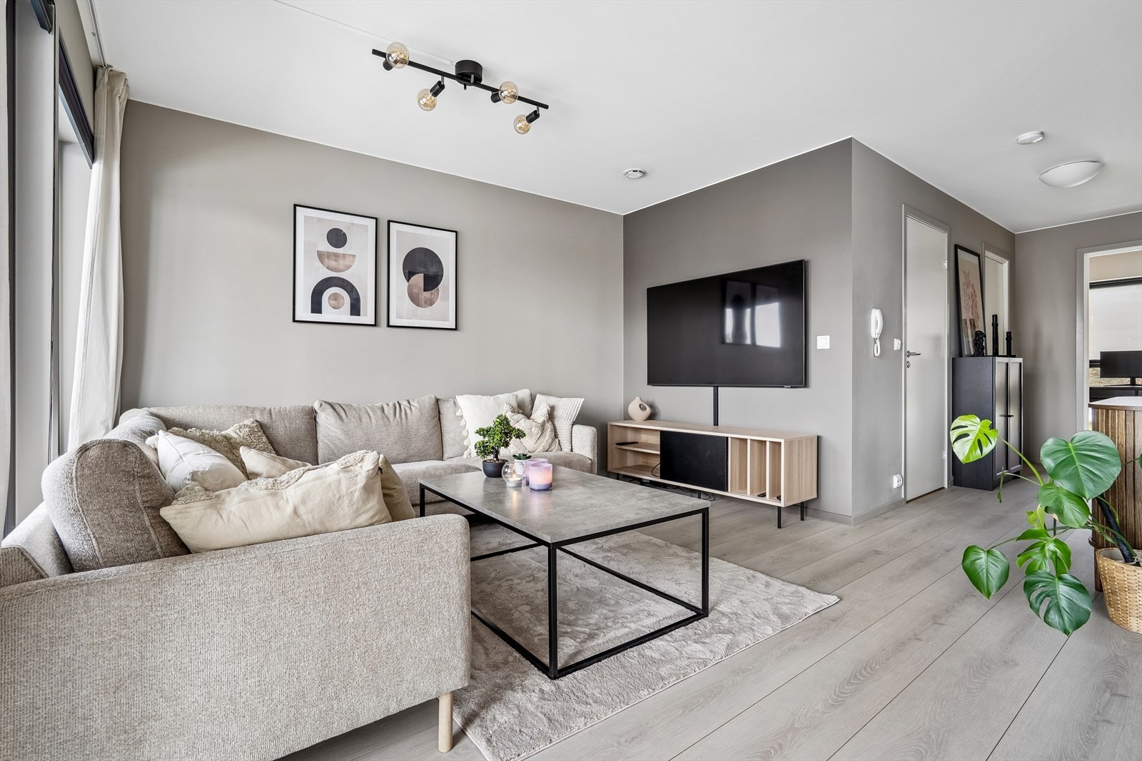 Vannbåren gulvvarme sørger for behagelig og rimelig oppvarming Galleribilde