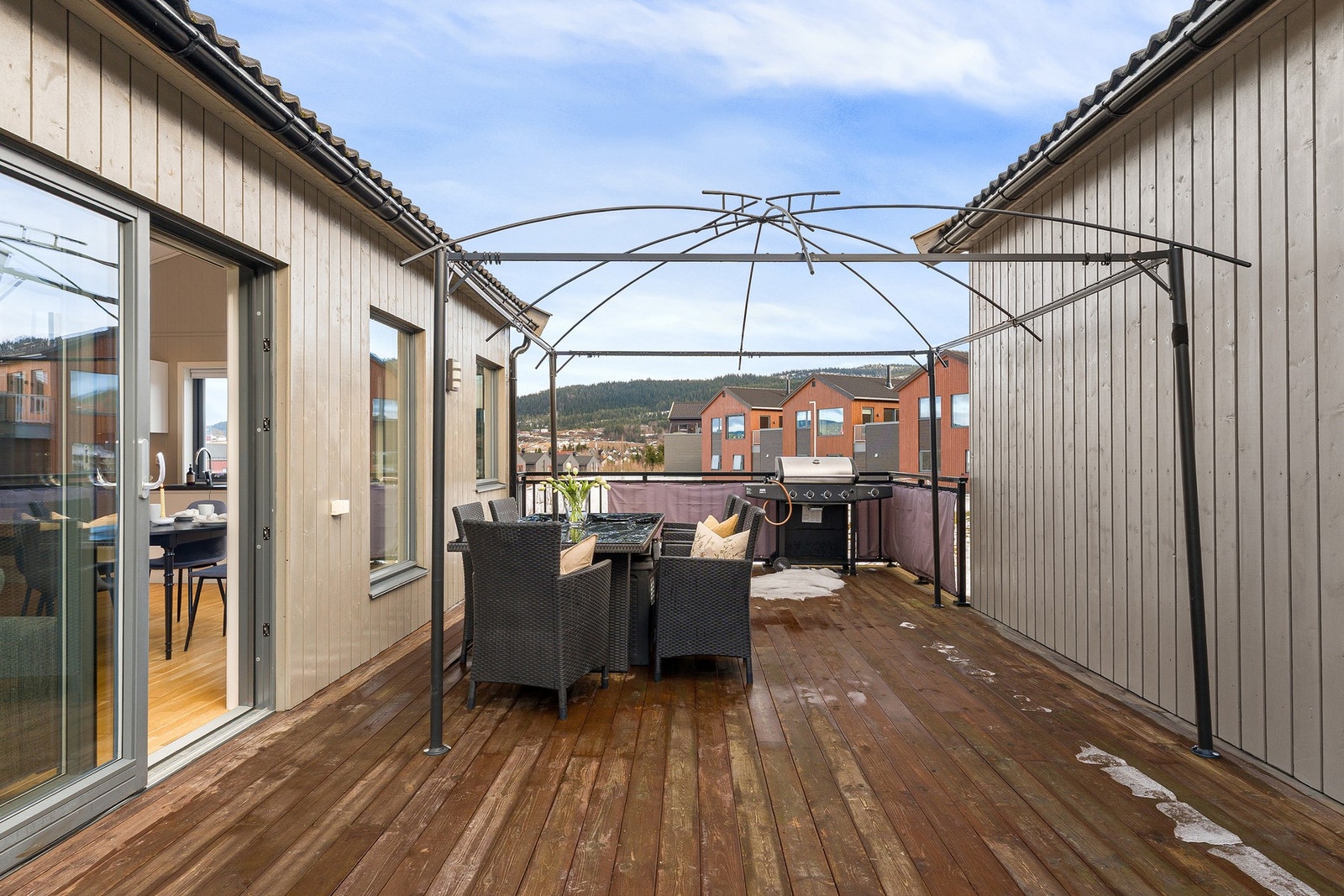 Her kan man invitere til hyggelige sammenkomster med venner og familie gjennom sommerhalvåret. Galleribilde