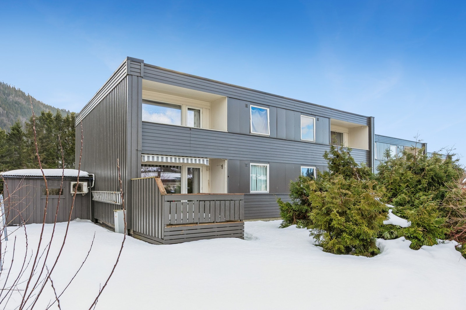 Leiligheten har en svært attraktiv beliggenhet med kort vei til alle nødvendige fasiliteter. Galleribilde