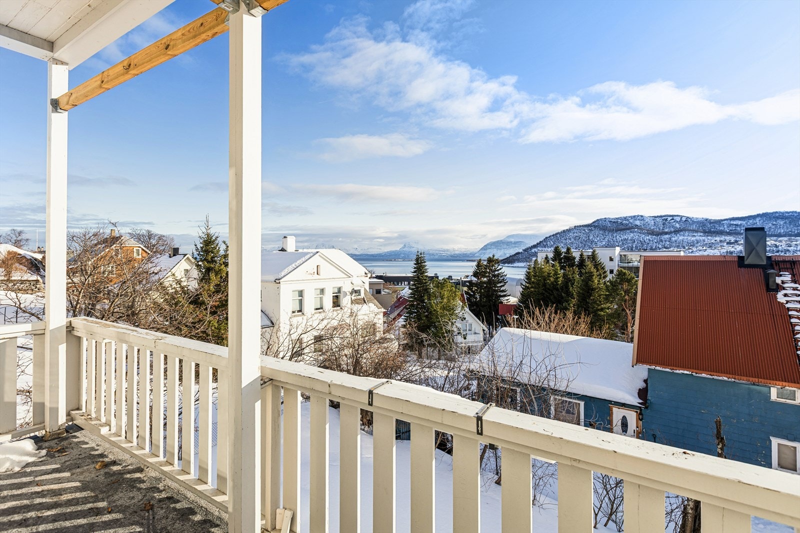 Herfra nytes morgenkaffen på varme sommerdager. Galleribilde