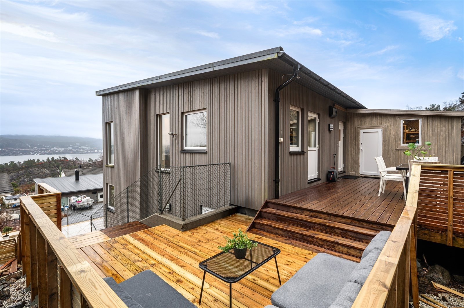 - Her er det godt med plass til ønsket utemøblement i ulike soner - Galleribilde