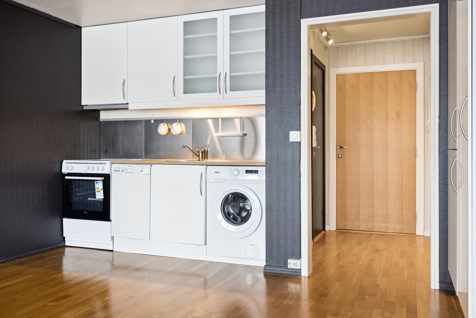 Kjøkken og entré Galleribilde