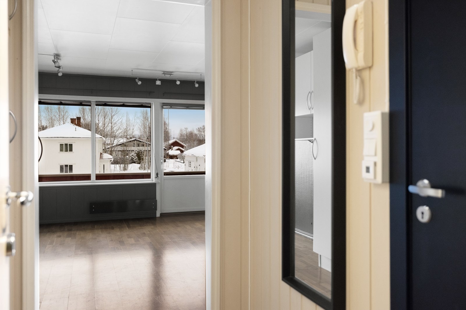 Detalj - fra gangen mot stuen Galleribilde