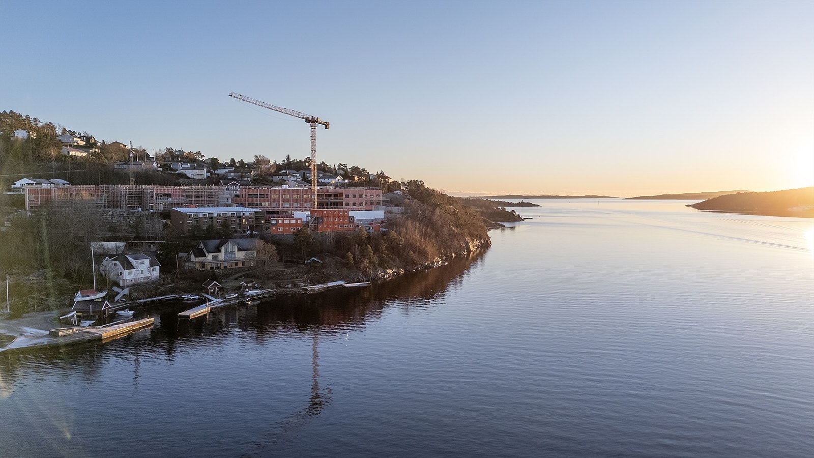 Torsvikveien 39 ligger lunt og solrikt til. Kort vei inn til sentrum. Galleribilde