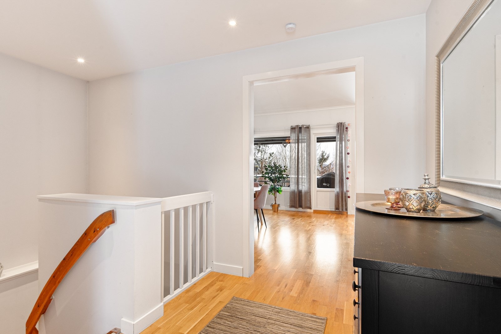 Romslig gang Galleribilde