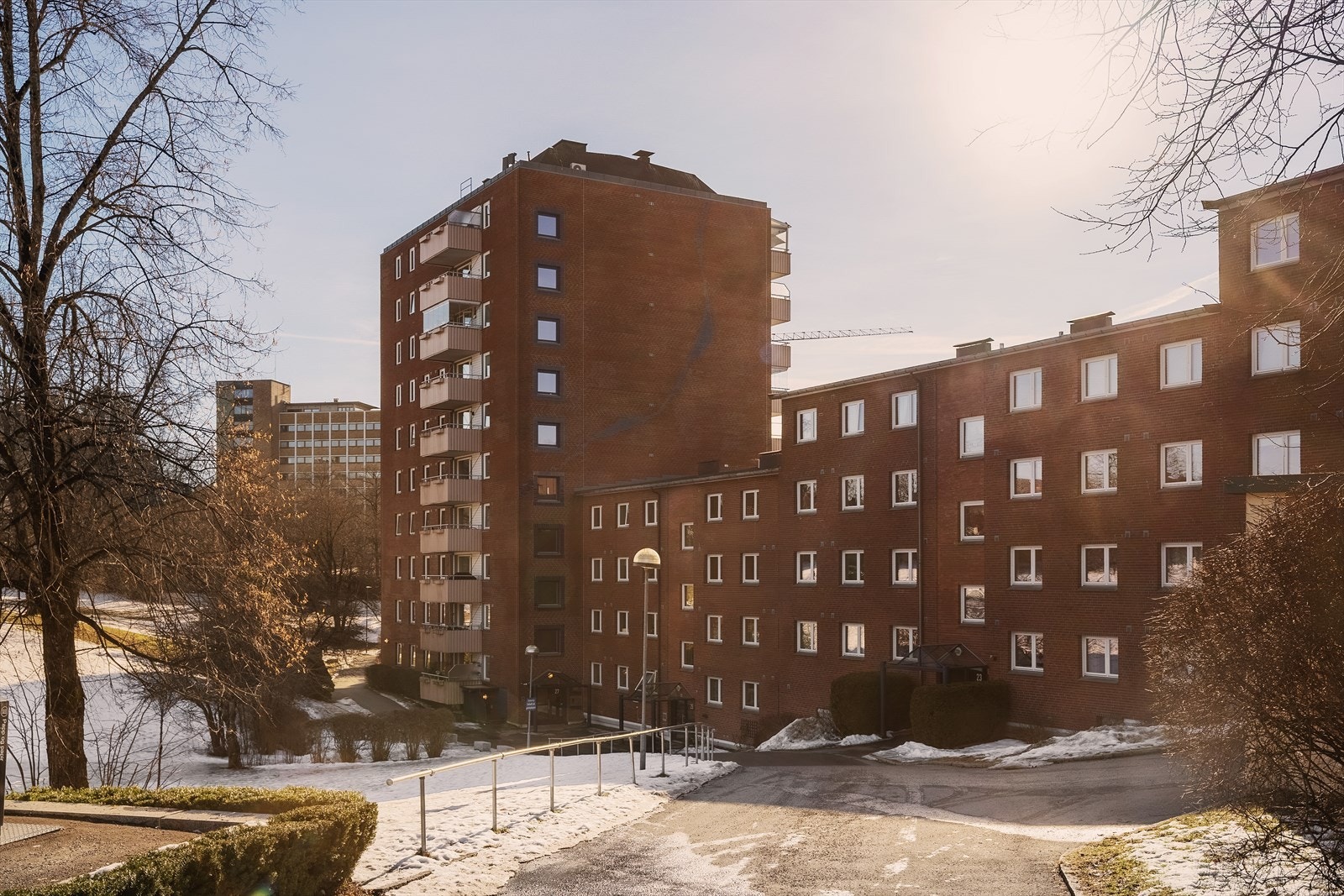 Boligen er en del av et veldrevet borettslag med gode fellesfasiliteter, blant annet sykkelbod, vaskeri og fellesbod Galleribilde