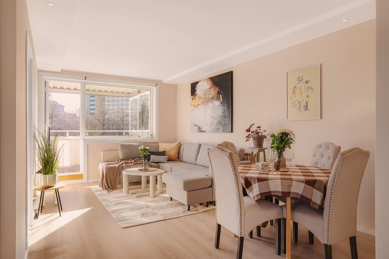 Velkommen til Disenveien 27. Foto tatt av Nadia Frantsen Galleribilde