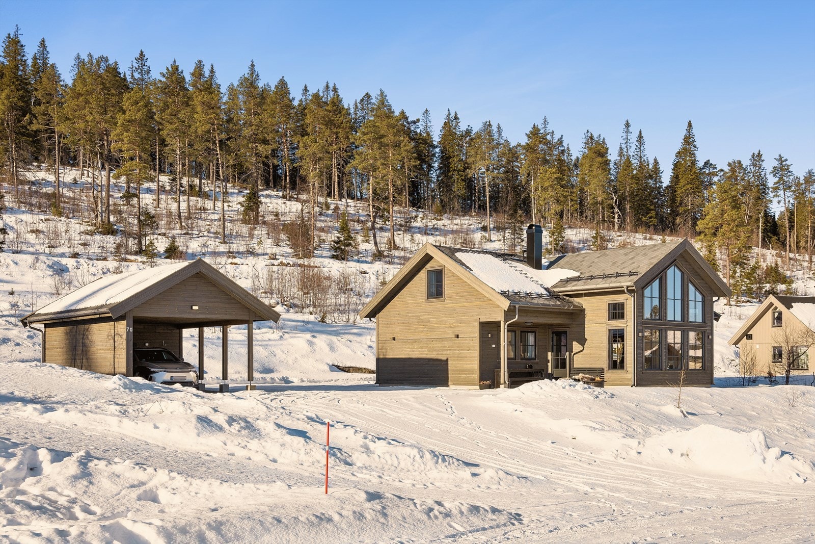 Kvalitetshytten fra 2022 har tilgang til preparerte skiløyper like utenfor tomten Galleribilde