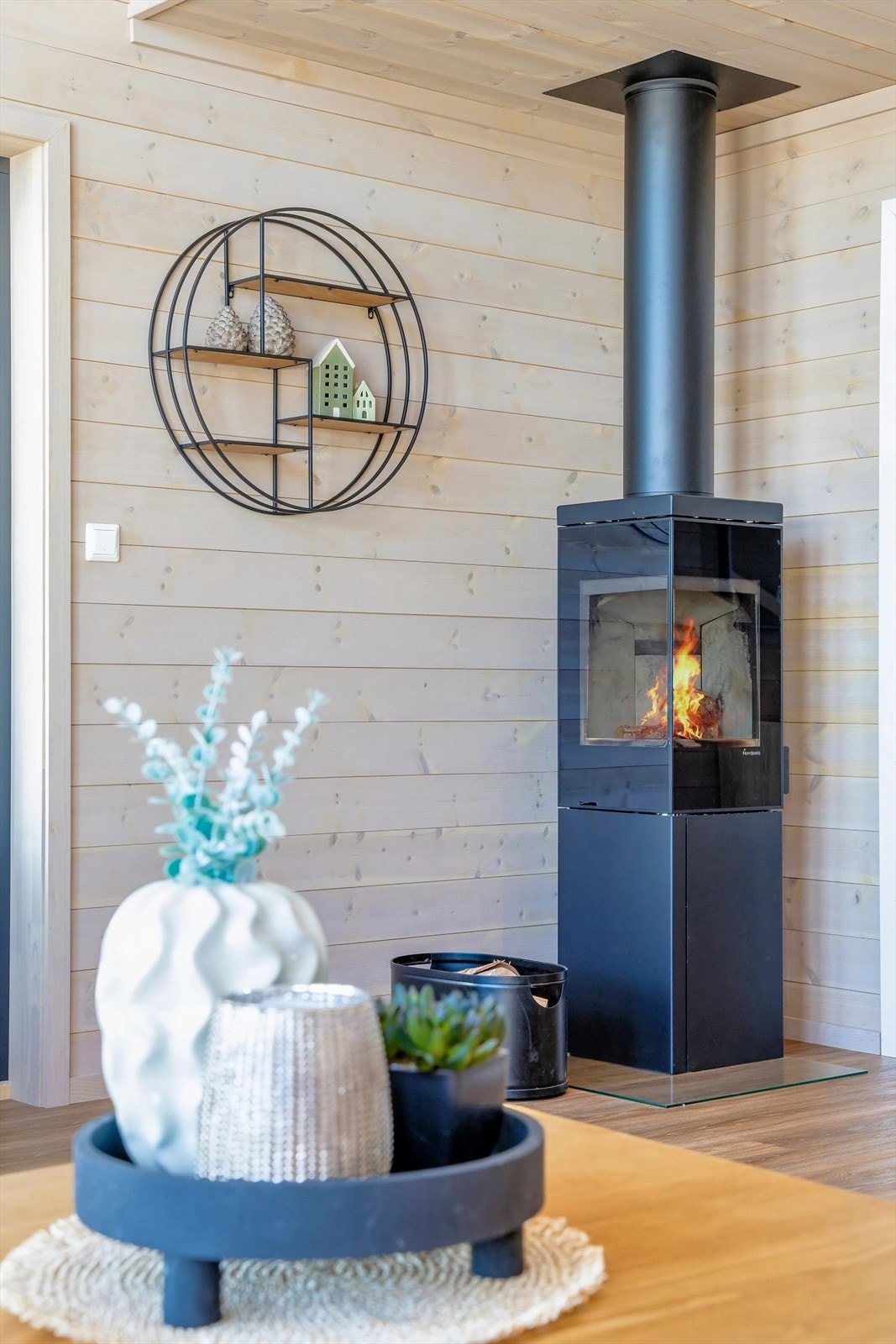 Vedovnen fra Nordpeis er naturligvis rentbrennende Galleribilde