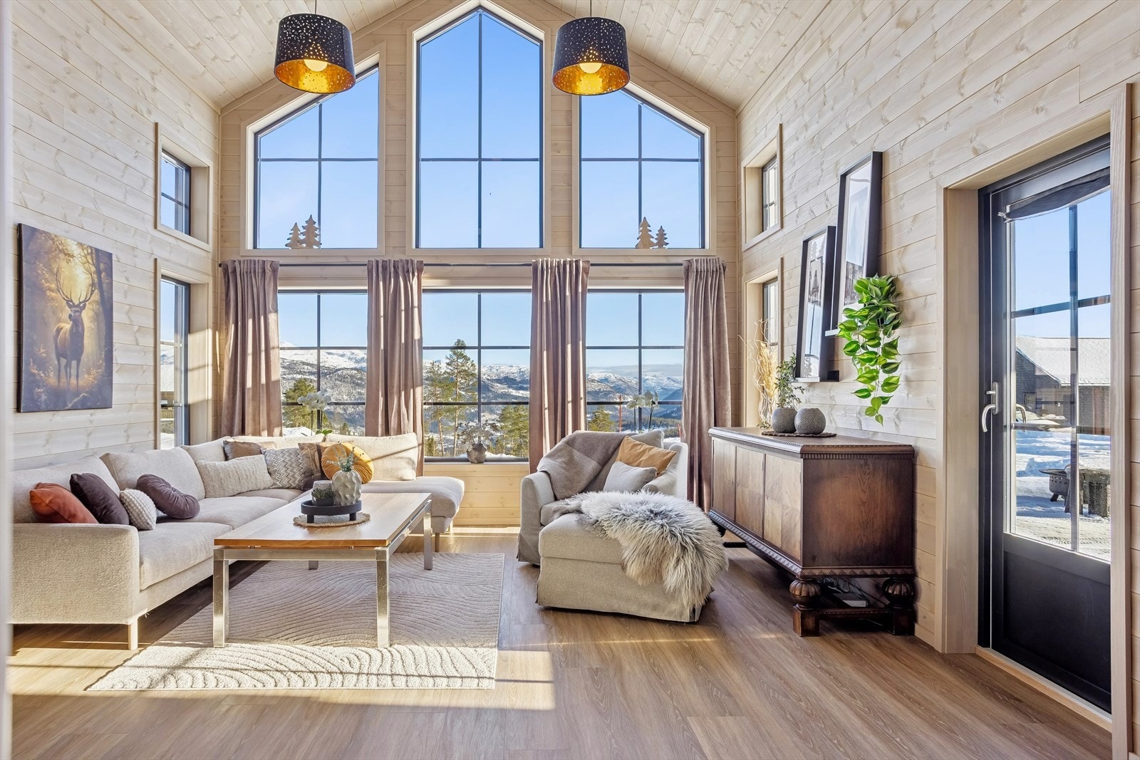 Herfra kan man nyte roen og utsikten fra høy komfort Galleribilde