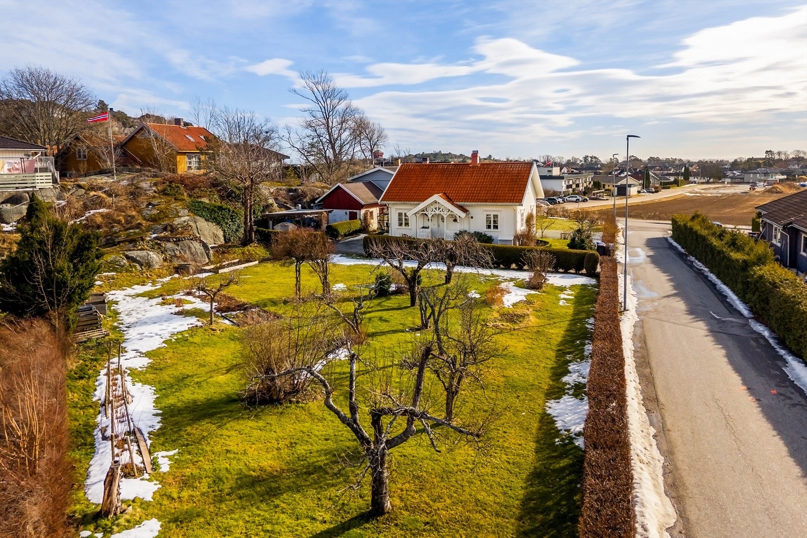 Den ubebygde tomten gir gode muligheter for fremtidig utnyttelse innenfor gjeldende planer. Galleribilde