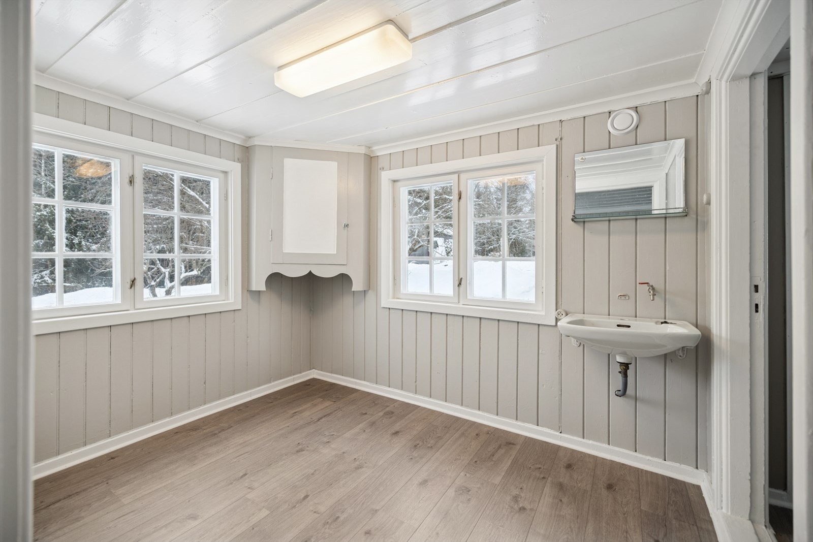 Kjøkkenet er ikke innredet, men har vask. Galleribilde