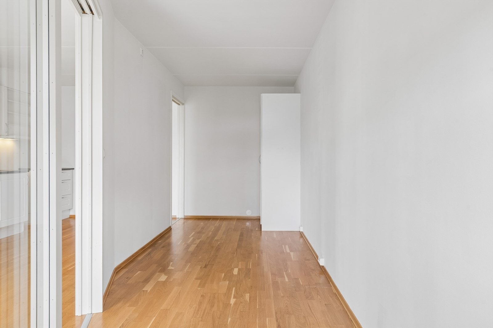 Soverommet har adkomst både fra kjøkkenet og stuen. Galleribilde