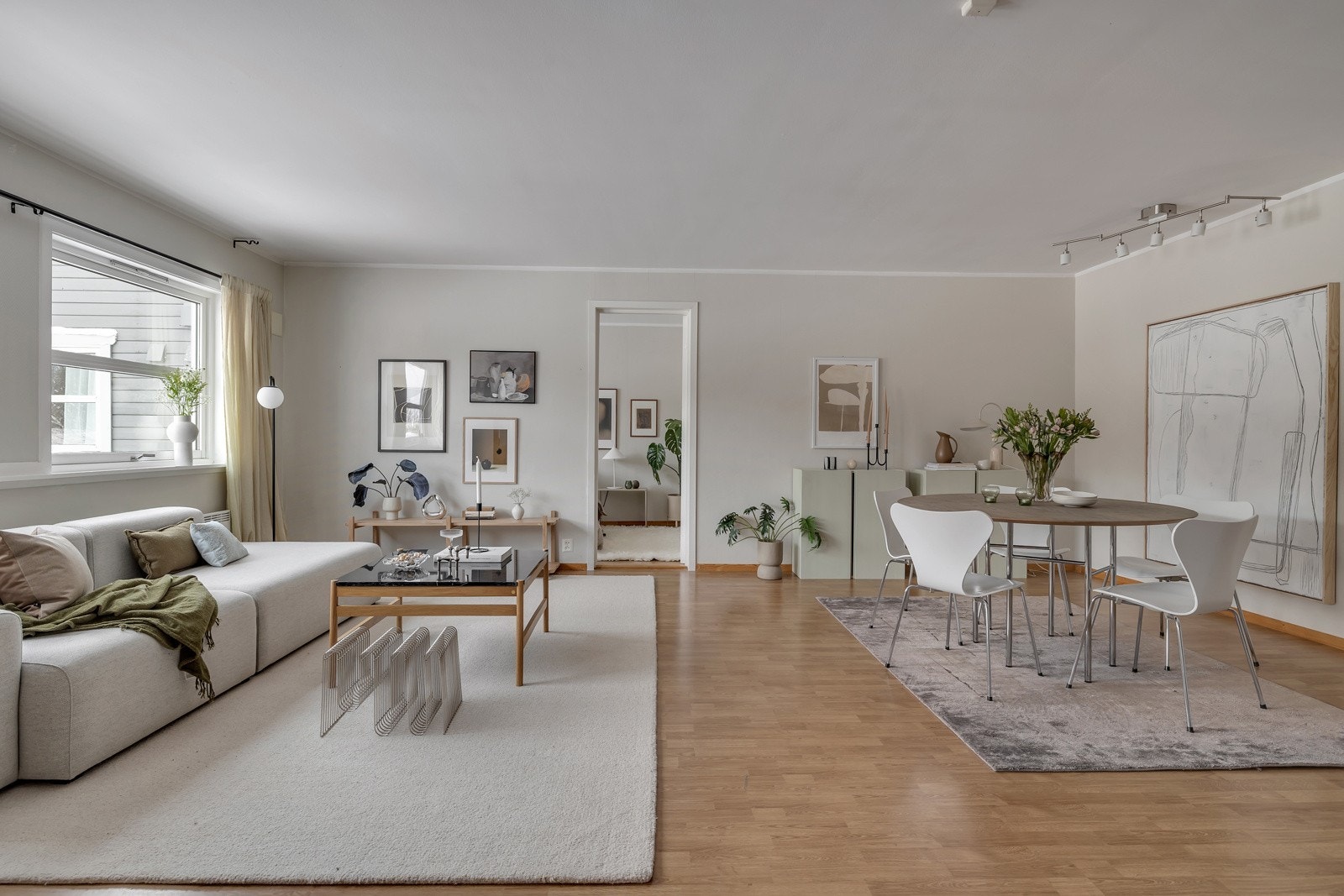 Parkett på gulv. Galleribilde