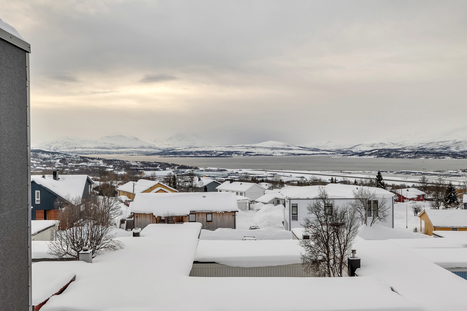 Utsikt fra fellesbalkong. Galleribilde