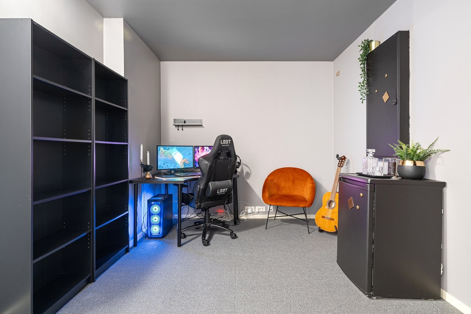 Bod innredet som gamingrom Galleribilde