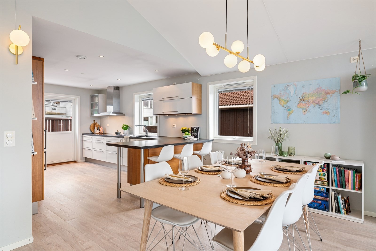 Åpen løsning til flott kjøkken Galleribilde