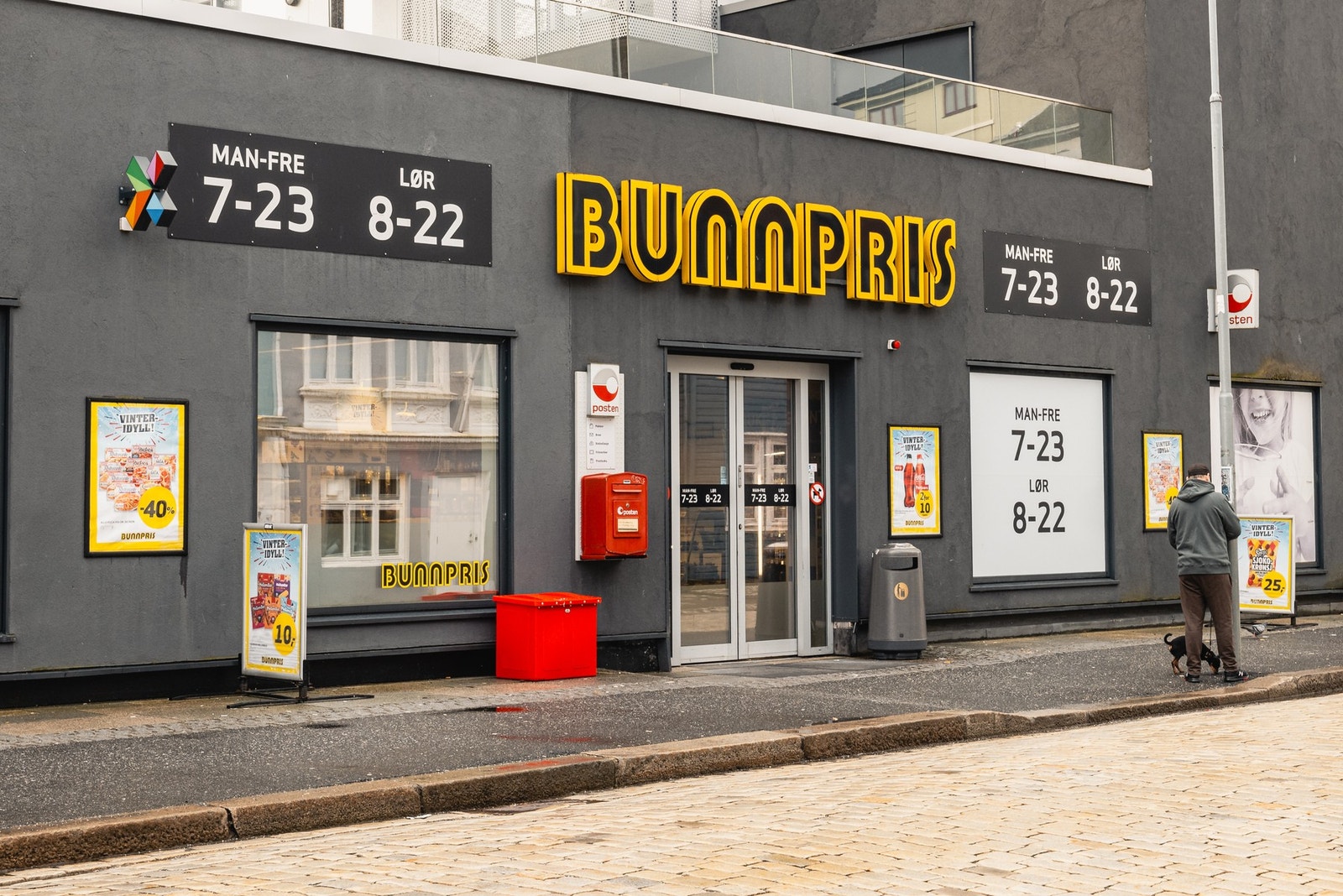 - Bunnpris nøstet ligger rundt 170 meter fra boligen, det er tillegg ikke lange gåturen til Rema 1000 Kalmarhuset og Kiwi Nøstet - Galleribilde