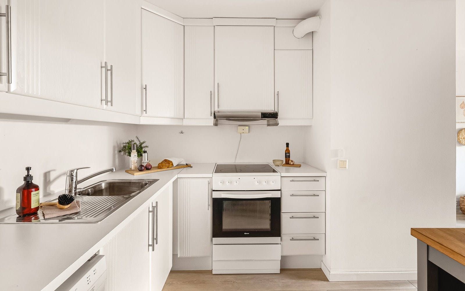 - Det er mekanisk avtrekk fra kjøkken- Galleribilde