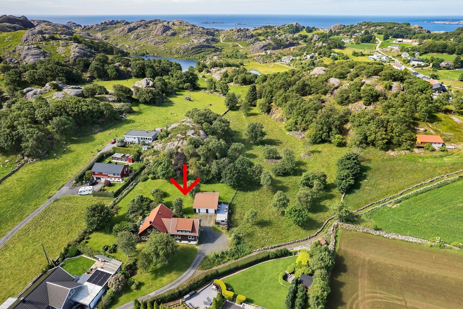 Velkommen til Steinbakken 44 presentert av Sverre C. Bertelsen
Foto: Diakrit v/ Arne Ove Østebrøt Galleribilde