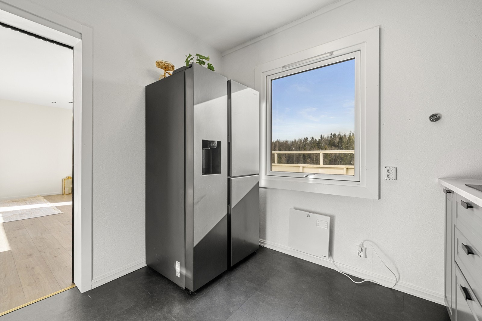 Alt i alt et flott og praktisk kjøkken. Galleribilde