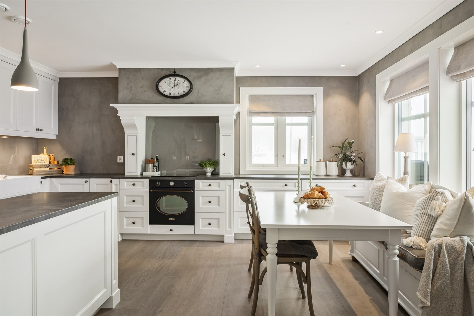 Det er godt med skap- og skuffplass. Galleribilde