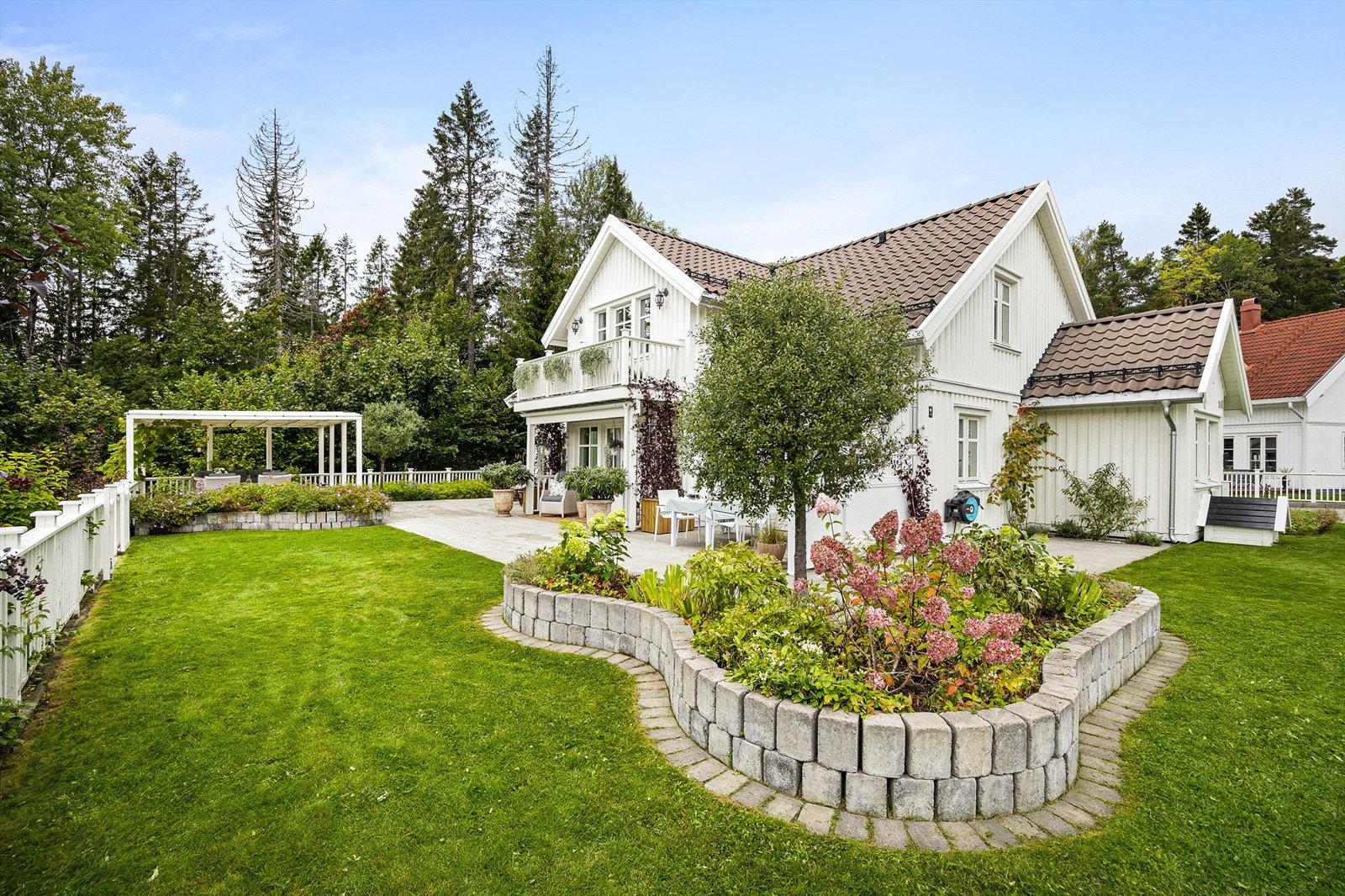 Her er det flere soner for både spise- og loungegrupper. Galleribilde