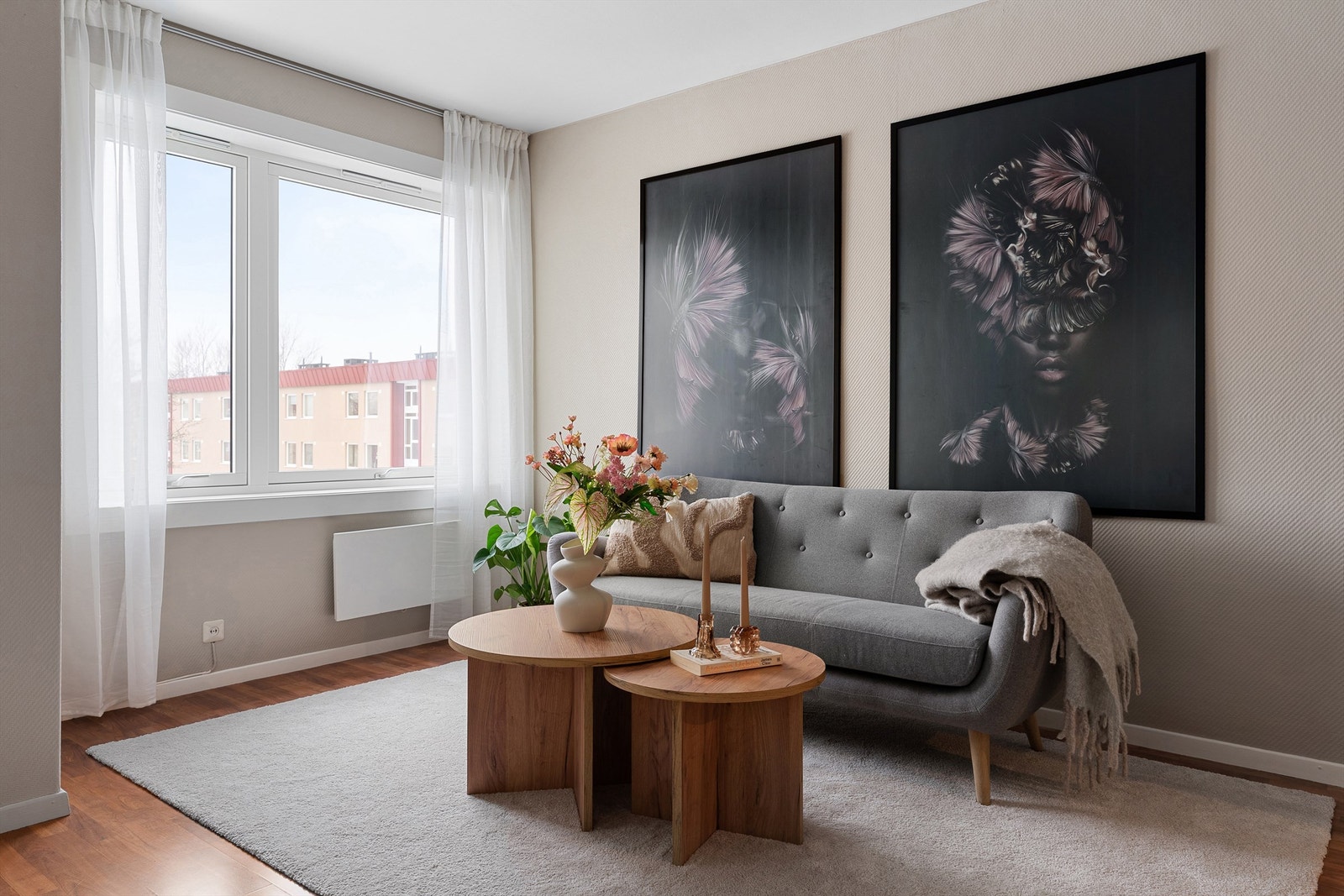 Overflatene er holdt i duse og behagelige nyanser. Galleribilde
