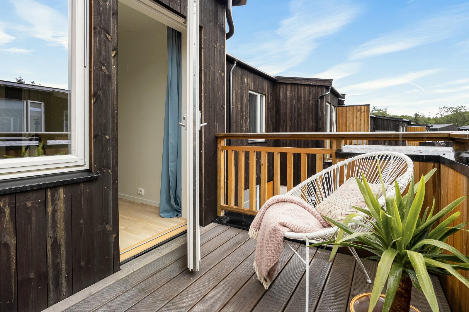 Vedlikeholdsfritt Talgø Møre Royal kledning og terrassebord. Galleribilde