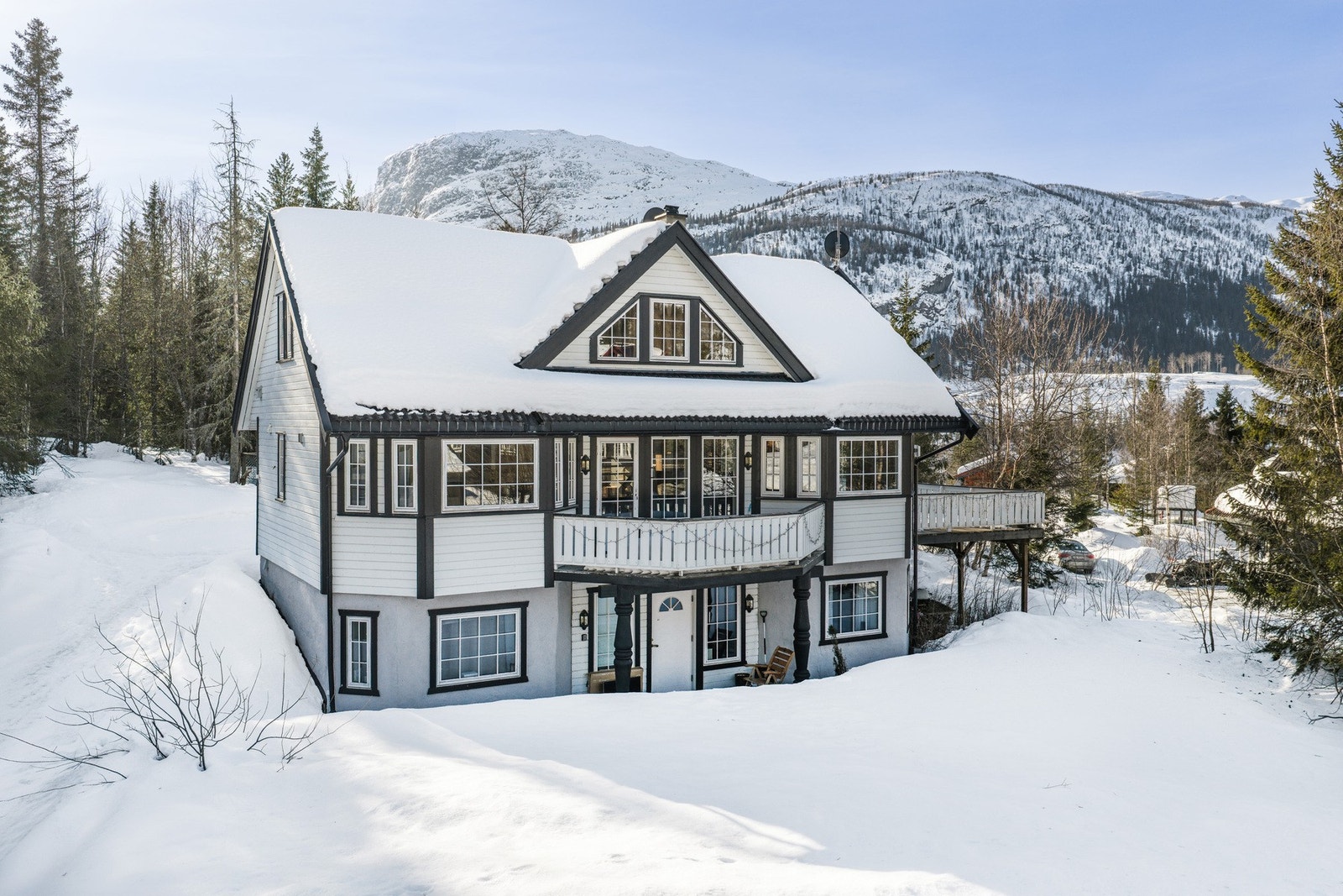 Fasade - Skadvinvegen 52 Galleribilde