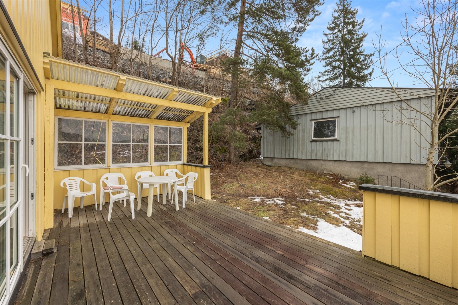 Fra verandaen har du også direkte adkomst til hagen. Galleribilde