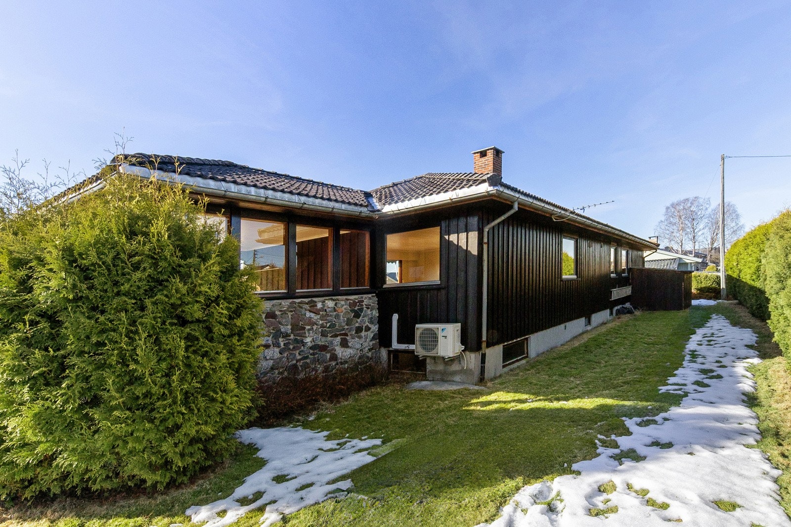 Noe plass også bak boligen mot øst. Galleribilde