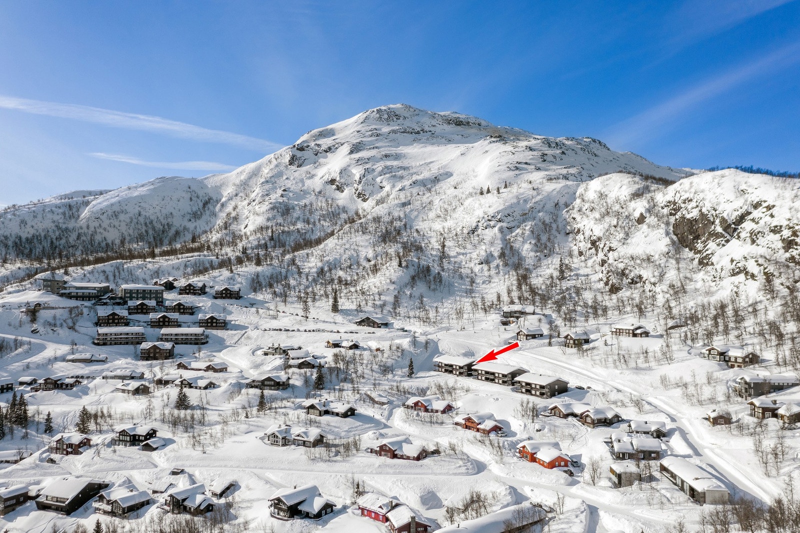 Det er gangavstand til både skianlegget med ski inn/ut og Skarsnuten hotell. Galleribilde