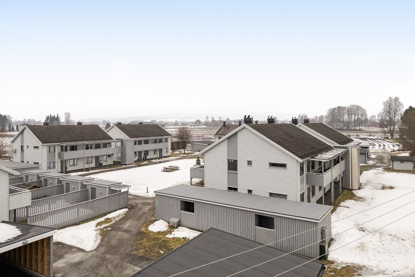 Her bor du i et veletablert sameie sentralt på Kirkenær. Galleribilde