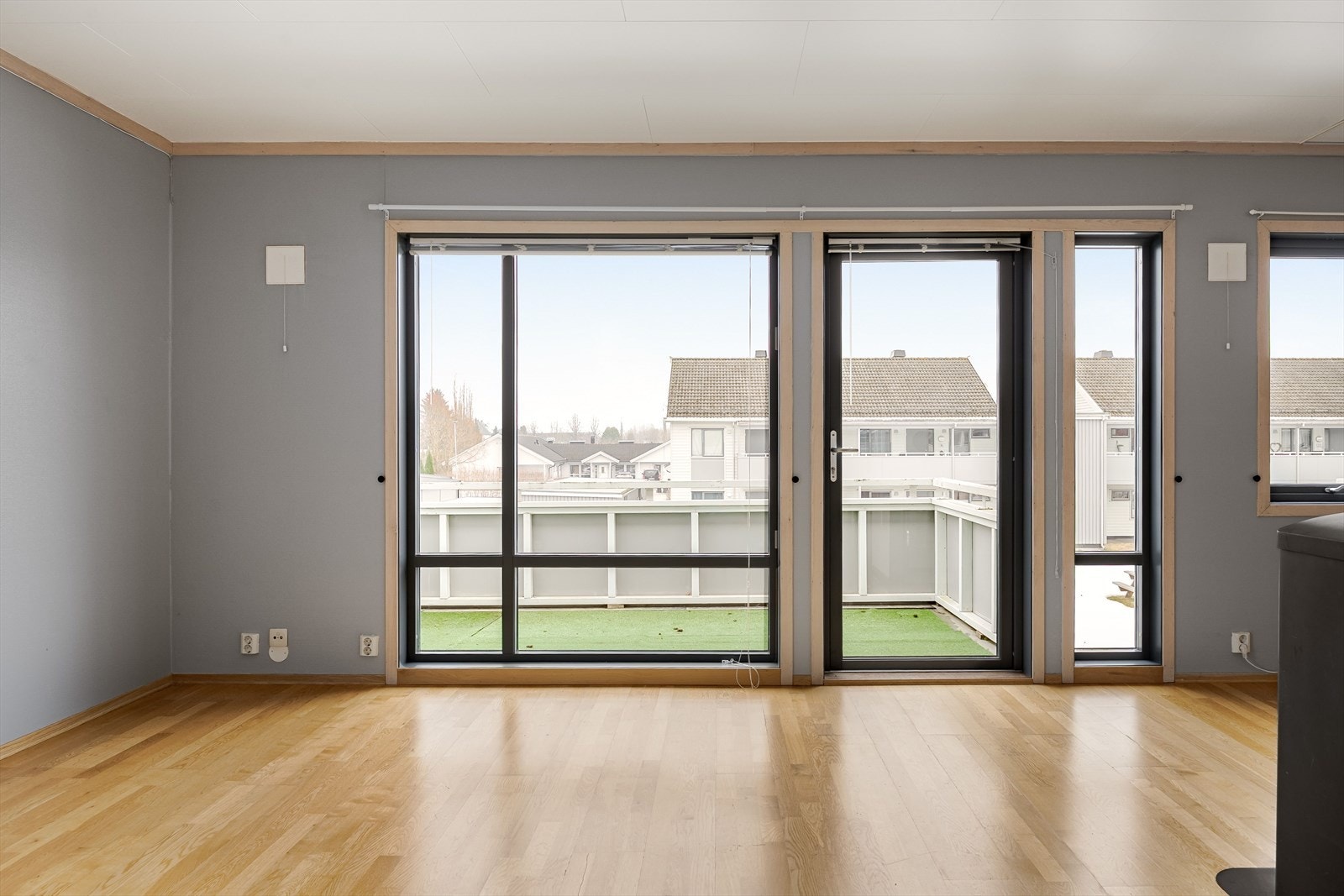 Lys og luftig stue du kan møblere med både sofagruppe og spisebord. Galleribilde