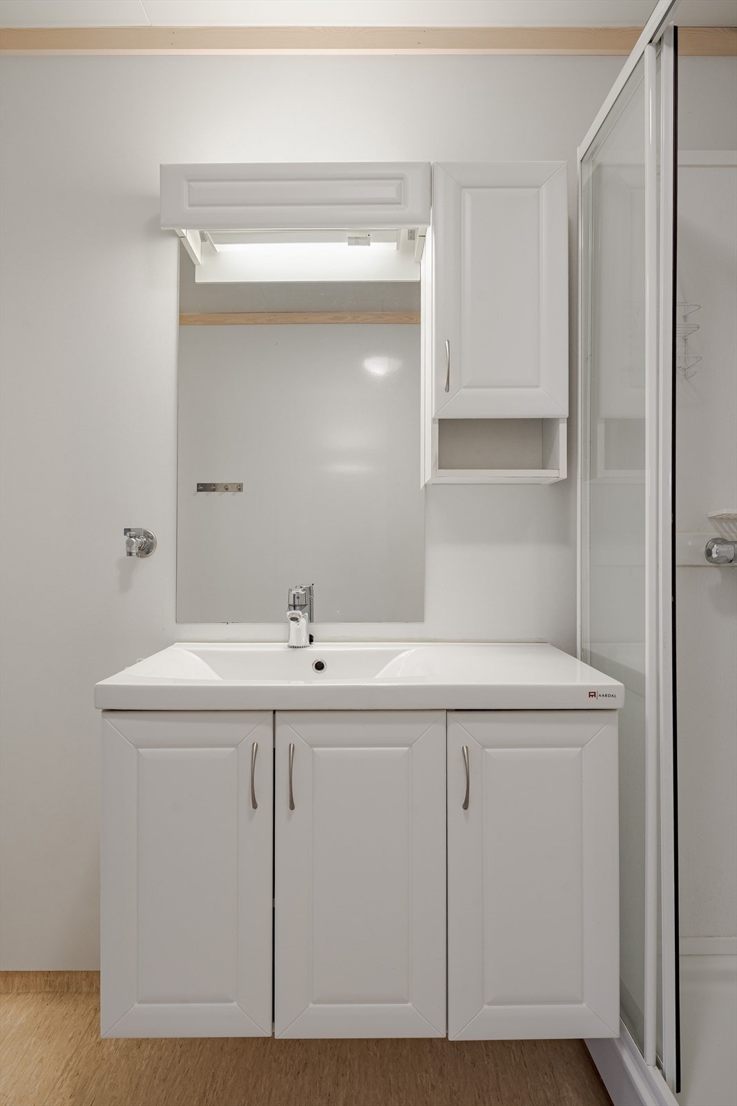 Godt med plass i over- og underskap. Galleribilde