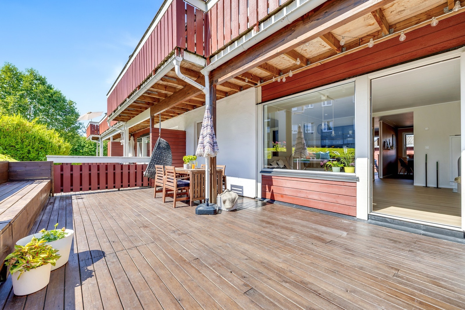 Her har du god plass til utemøblement og grill e.l. Galleribilde