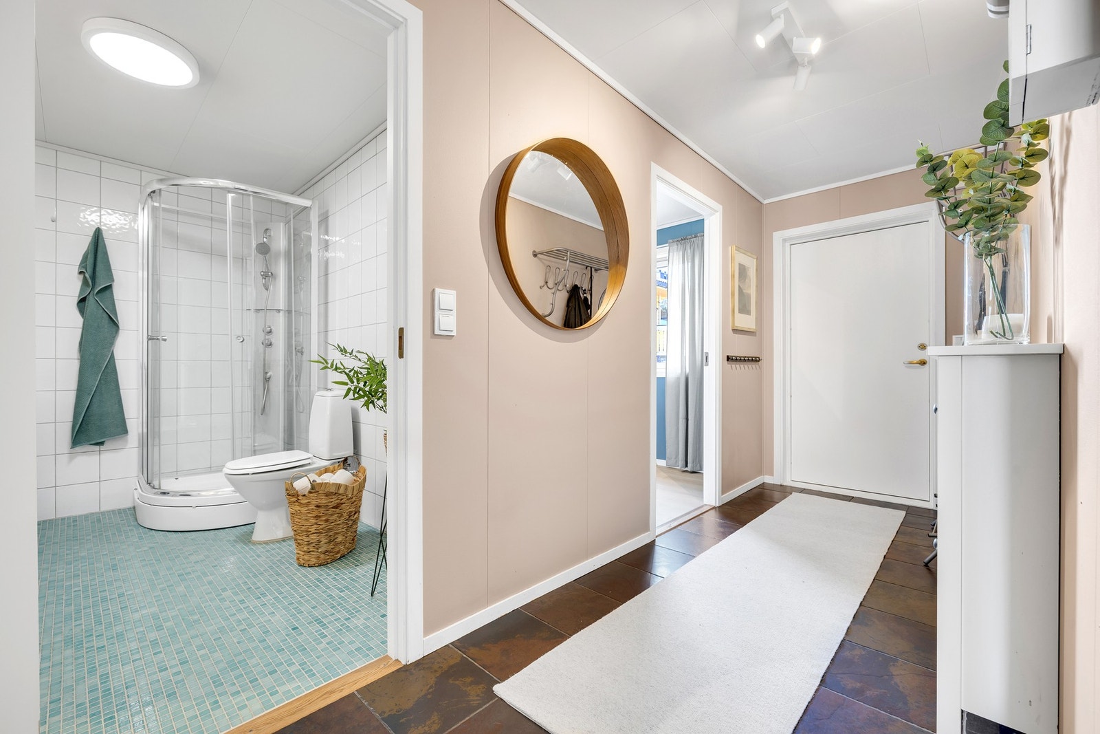 Gang sett mot bad. Galleribilde