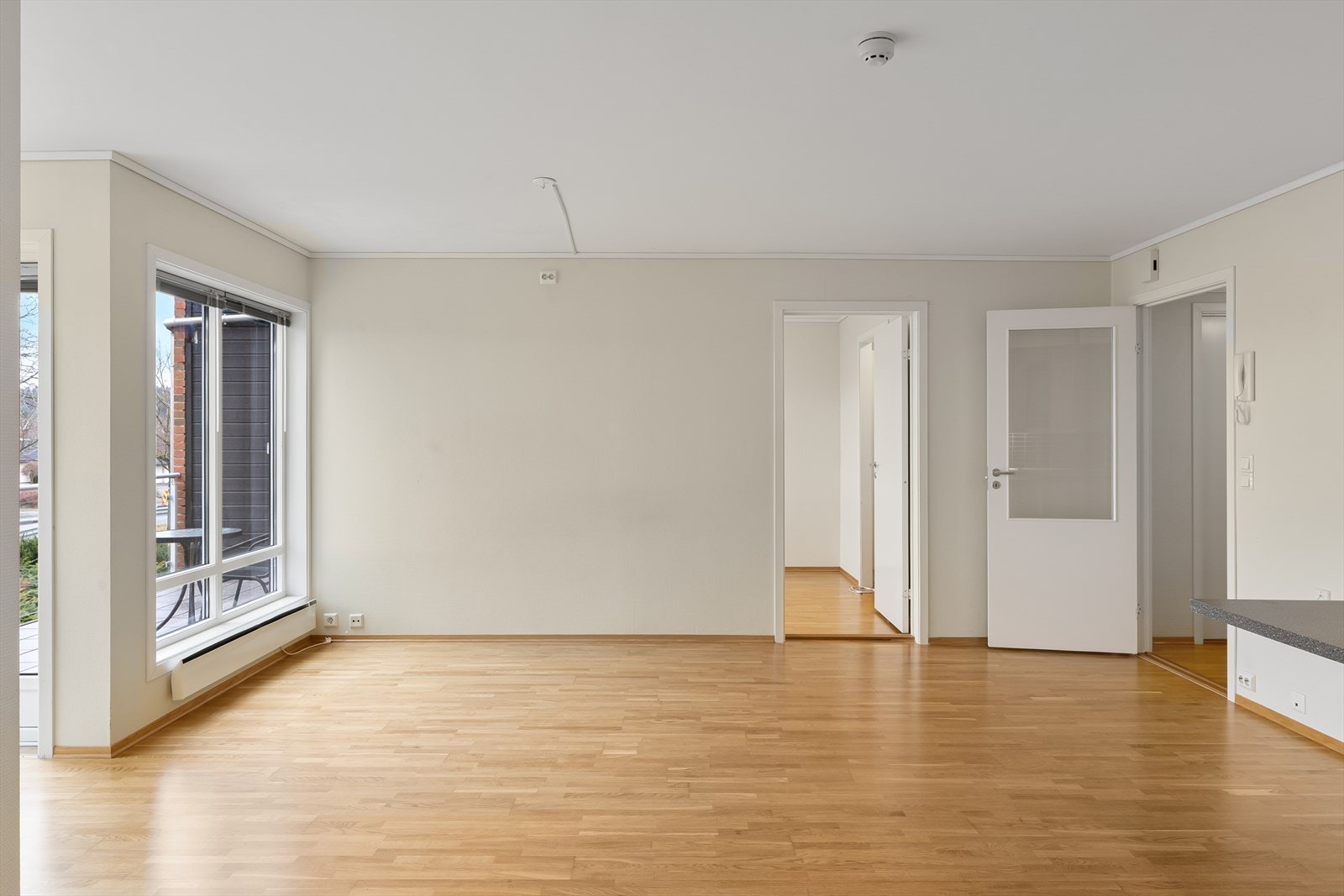 Stue/kjøkken i en åpen løsning Galleribilde