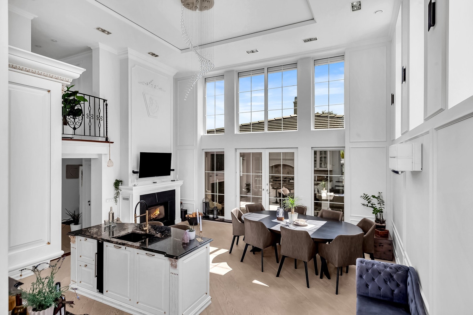 Her er det hyggelig med middagsbesøk uansett årstid og tid på døgnet. Galleribilde