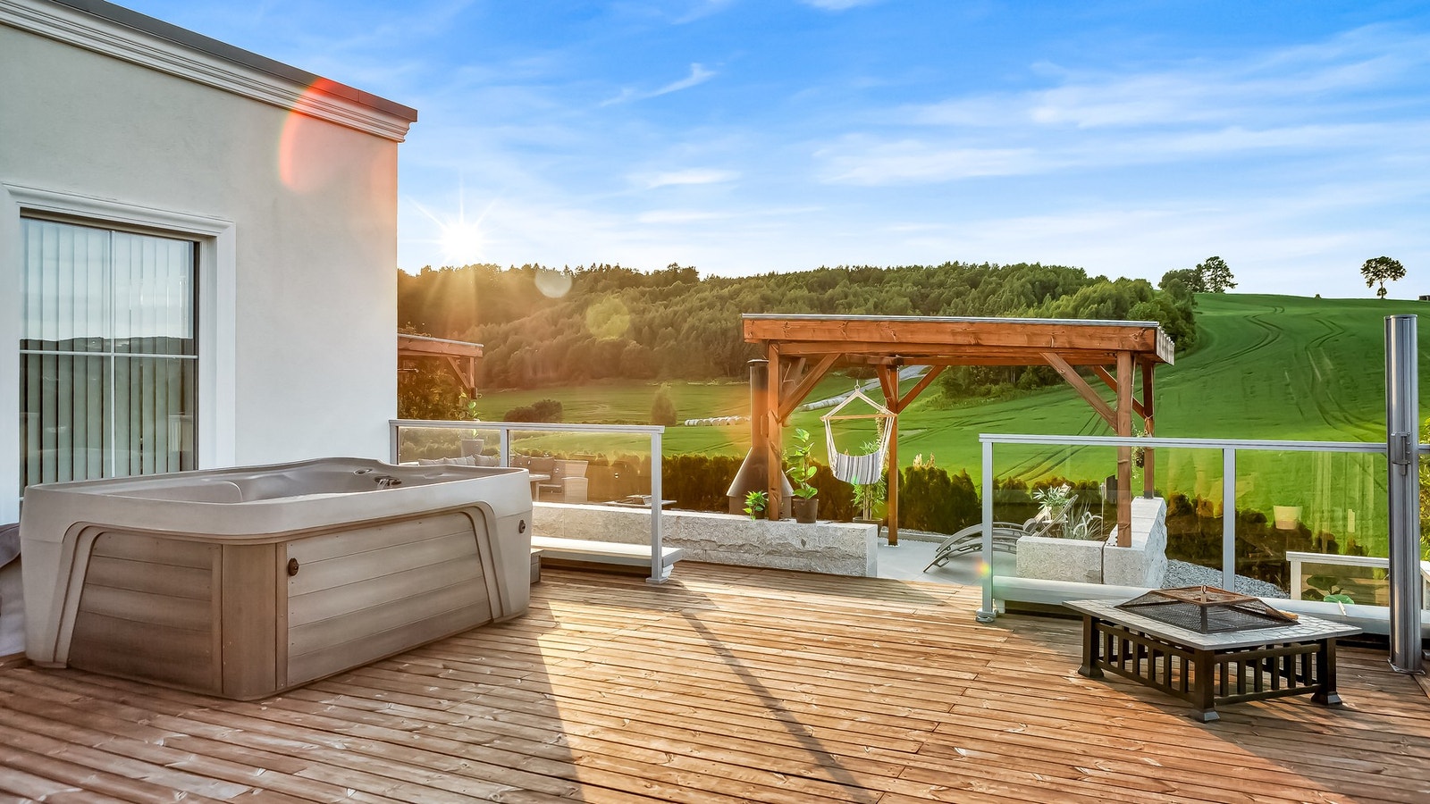 Eneboligen har terrasser på hele 276 kvm! Galleribilde