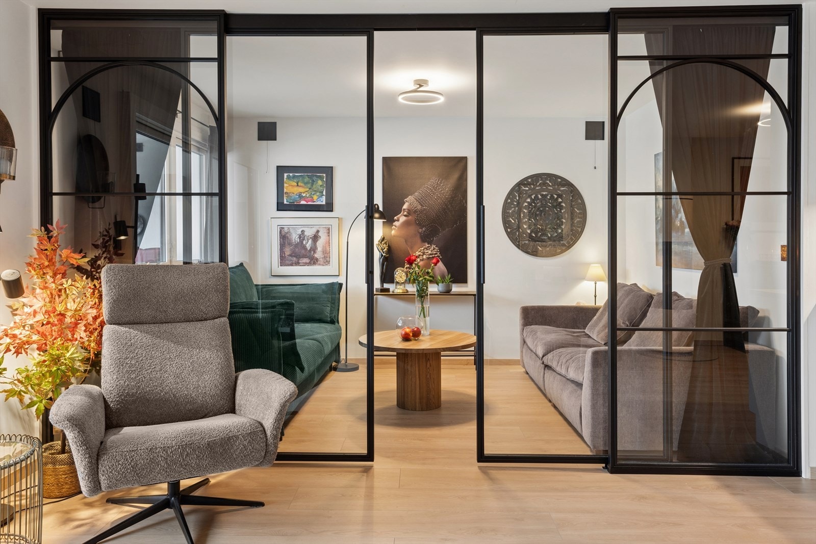 Lukket/ åpen løsning gir deg mulighet til å skape et ekstra rom. Galleribilde