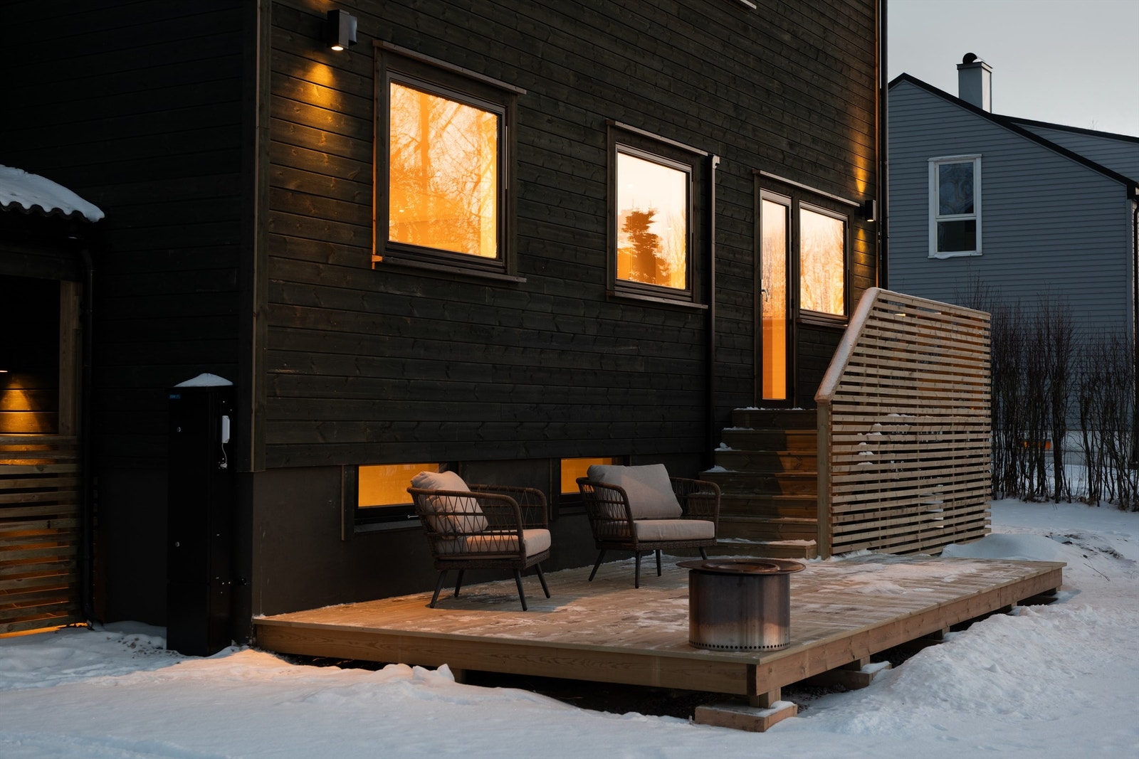 Lyse sommerkvelder i kveldssolen er noe å se frem mot i årets mørkere måneder. Galleribilde