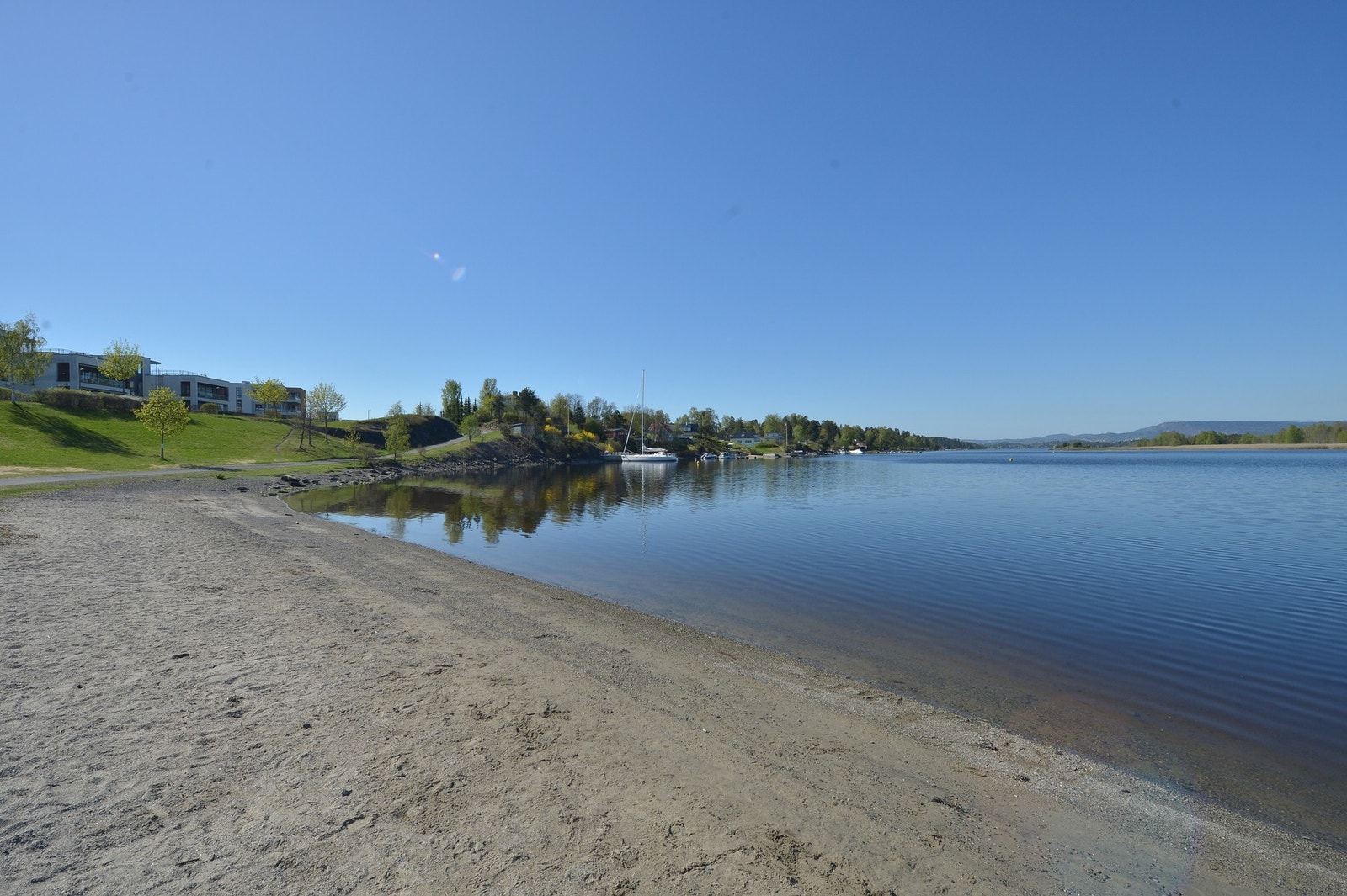 Kun 300 meter ned til nydelige Koksabukta Galleribilde
