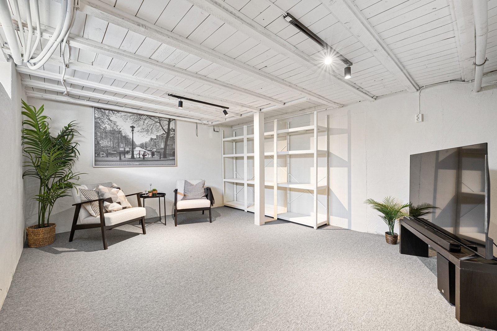 Kjellerstue. Galleribilde